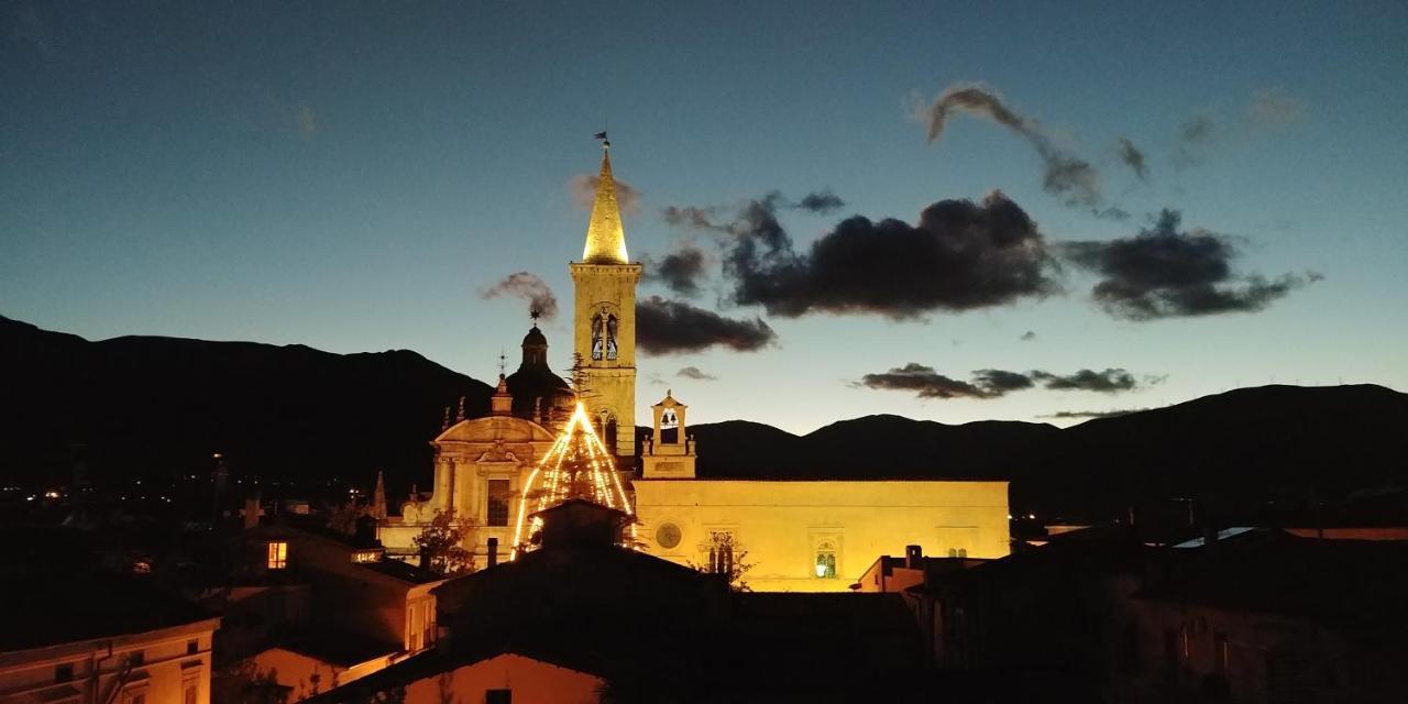 Apartmán La Finestra Sulmo Sulmona Exteriér fotografie
