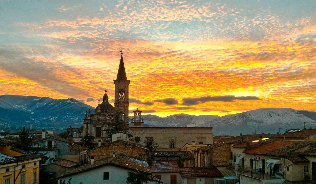 Apartmán La Finestra Sulmo Sulmona Exteriér fotografie