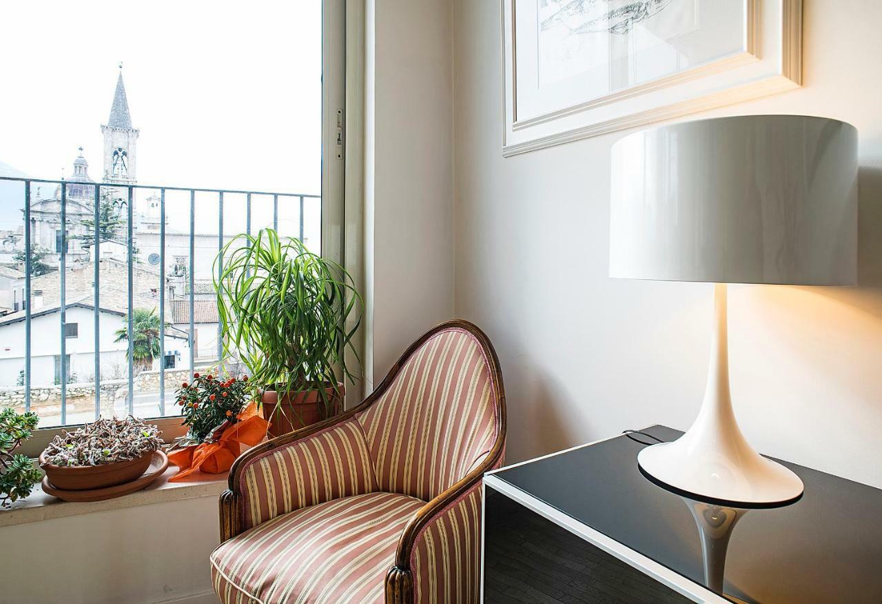 Apartmán La Finestra Sulmo Sulmona Exteriér fotografie