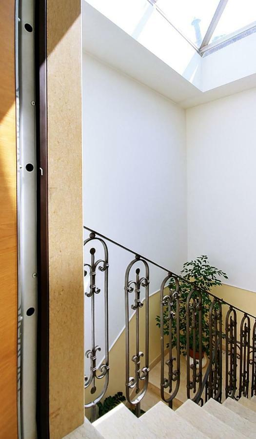 Apartmán La Finestra Sulmo Sulmona Exteriér fotografie