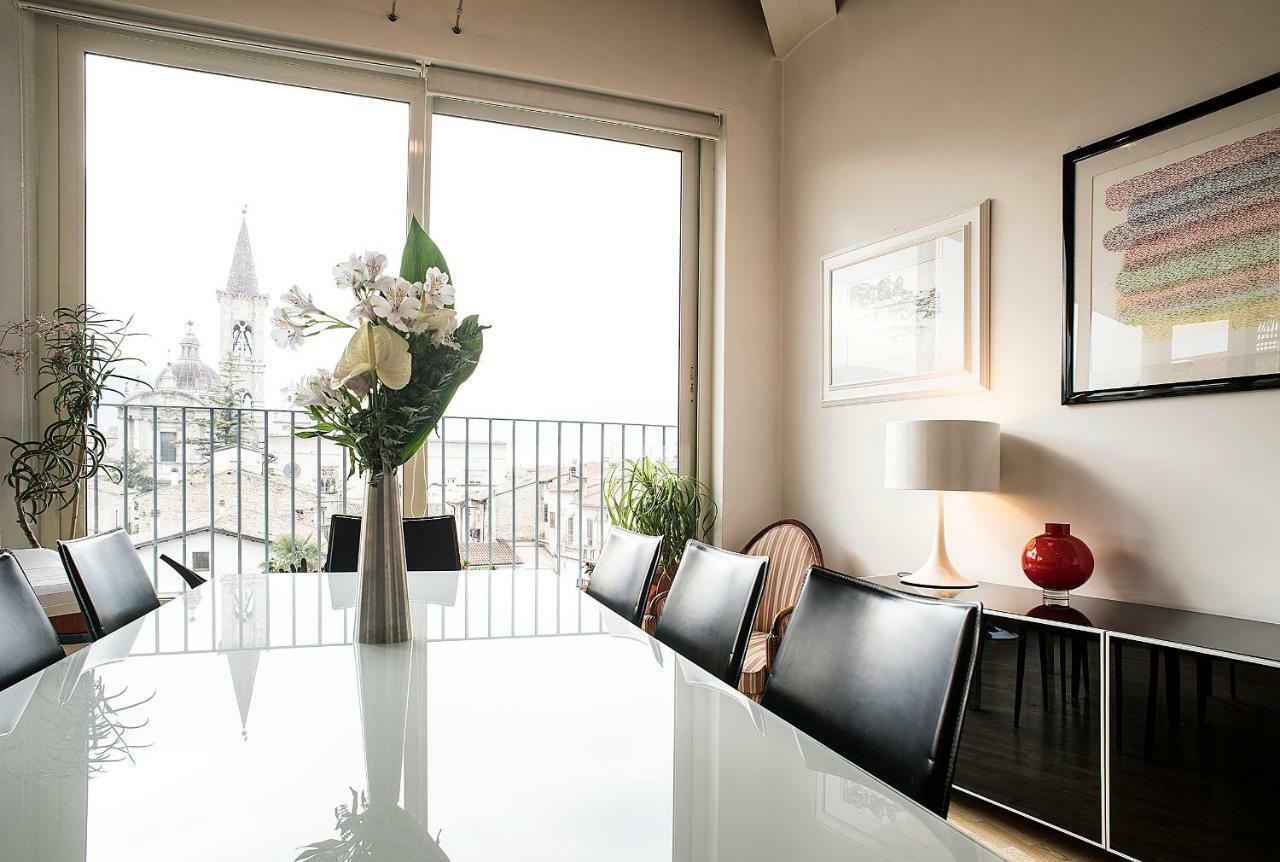 Apartmán La Finestra Sulmo Sulmona Exteriér fotografie