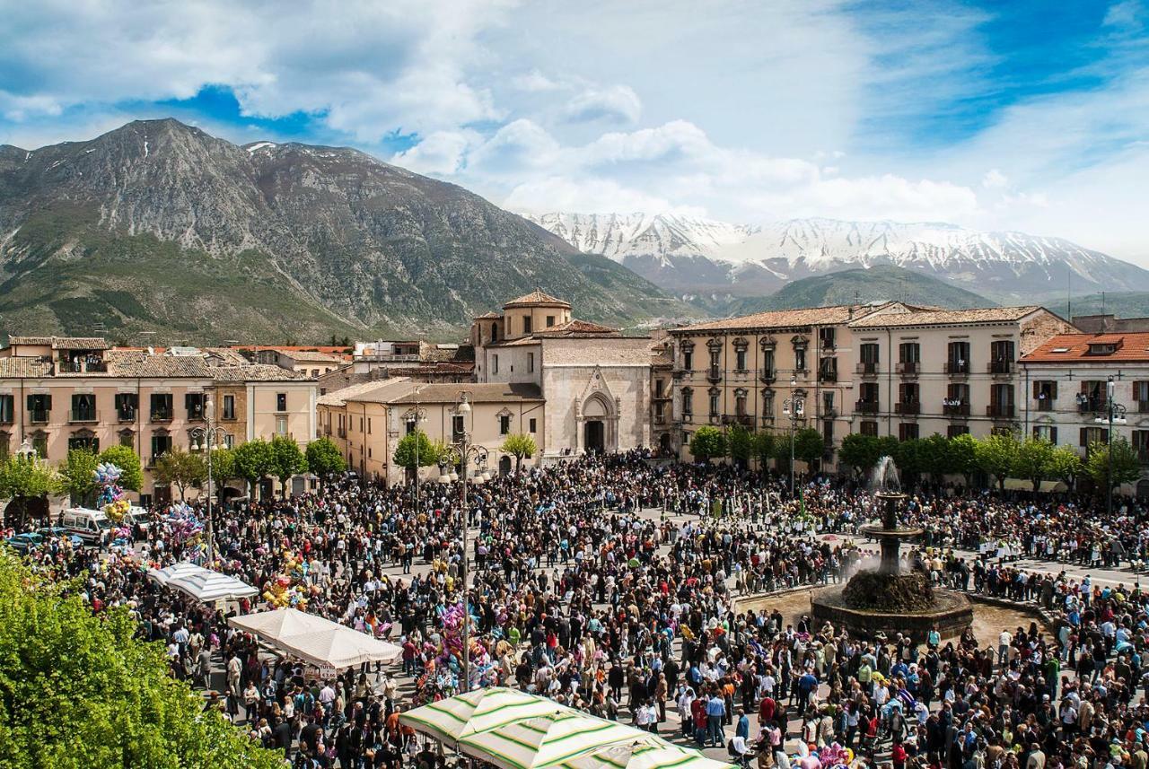 Apartmán La Finestra Sulmo Sulmona Exteriér fotografie